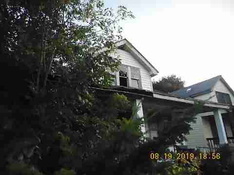 8134 Edgewood (3)_m.jpg